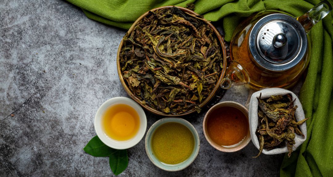 Read more about the article Zielona, czarna czy Pu-erh – która herbata naprawdę pomaga kontrolować cukier we krwi?